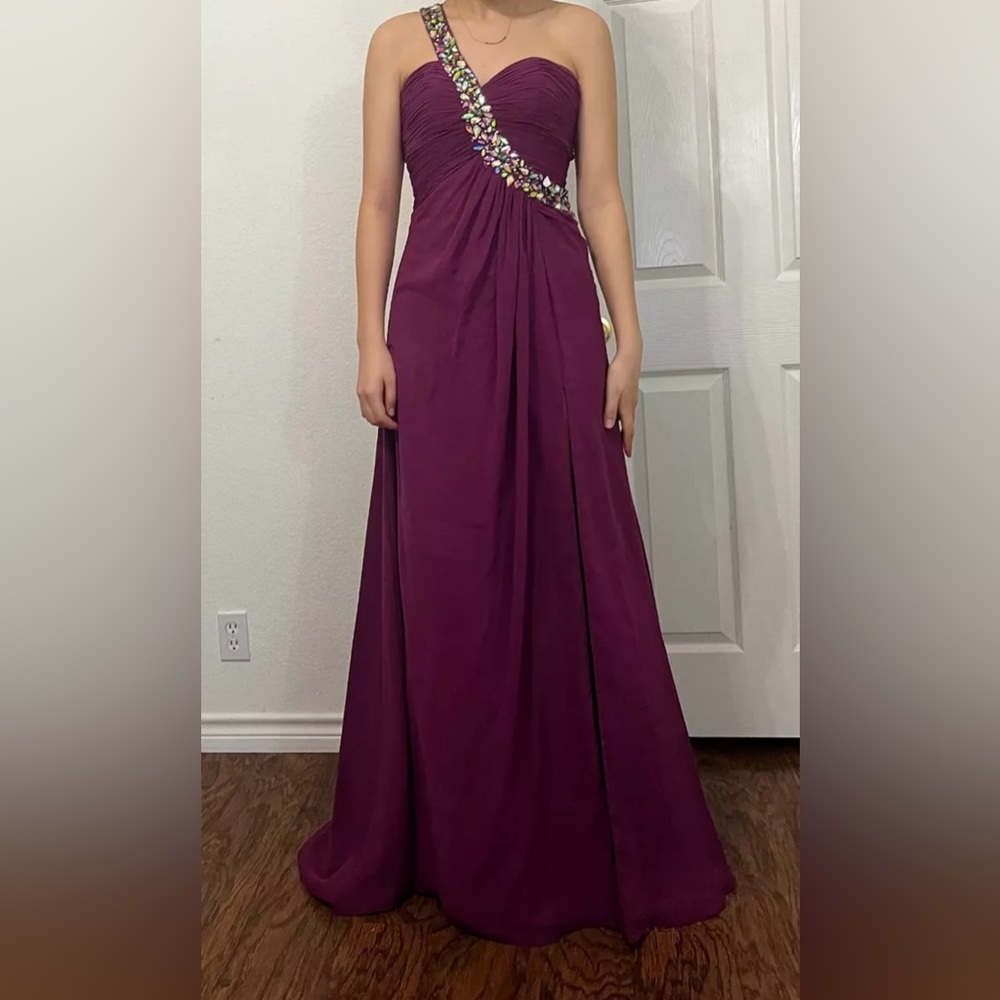 Kasey J Evening Gown with Leg Split (Pantone color) Size 2